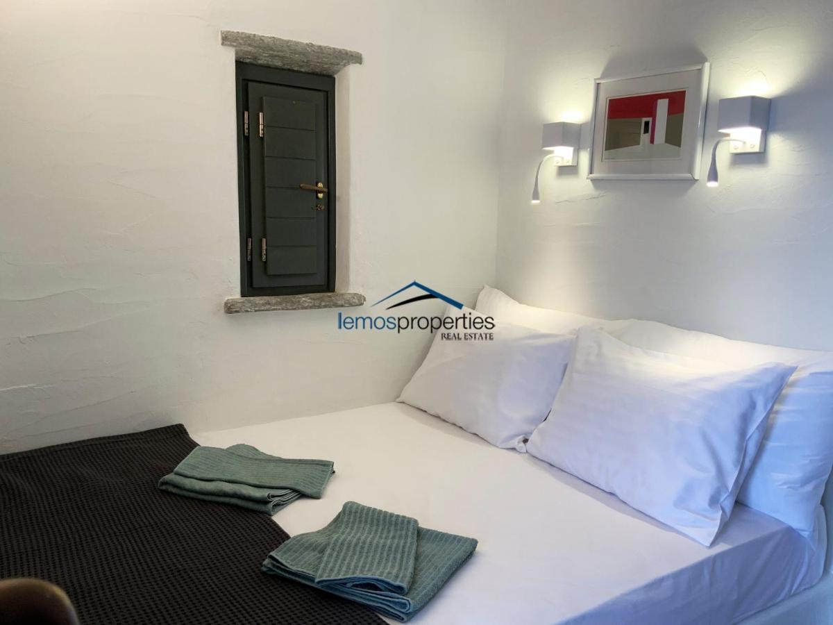 Aqua Blue, Only 100 Meters From The Beach Of Gialiskari Ioulis Εξωτερικό φωτογραφία